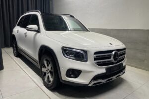 MERCEDES-BENZ GLB 220