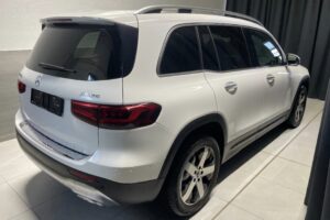 MERCEDES-BENZ GLB 220