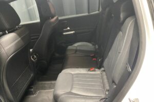 MERCEDES-BENZ GLB 220