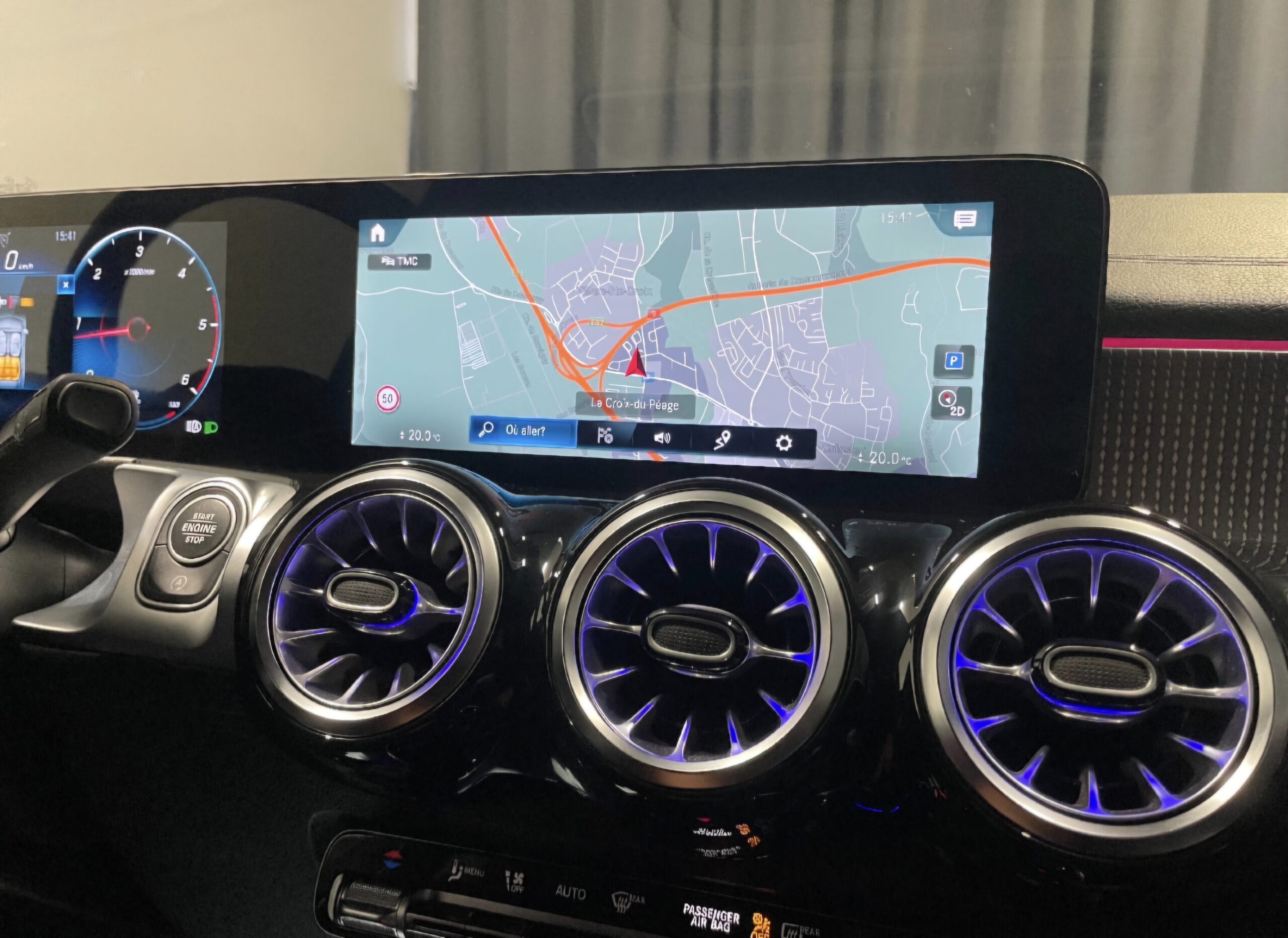 MERCEDES-BENZ GLB 220