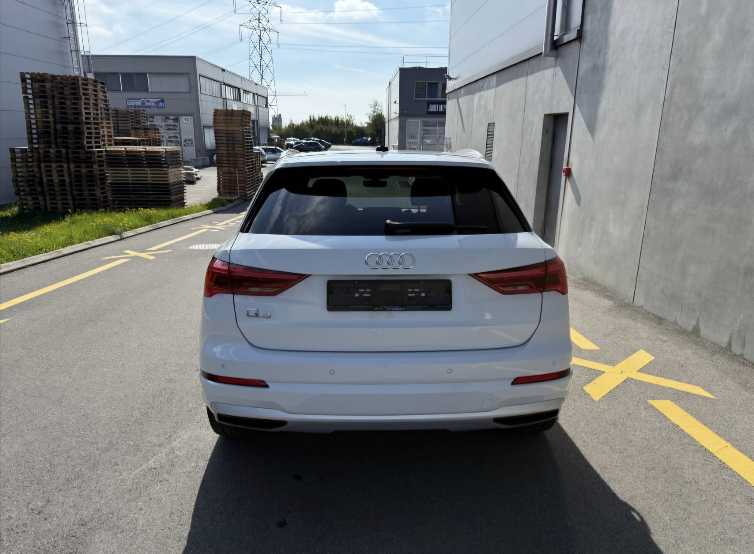 AUDI Q3