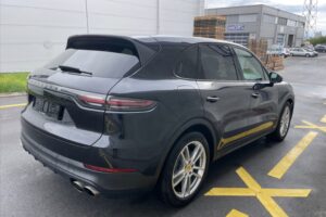 PORSCHE CAYENNE