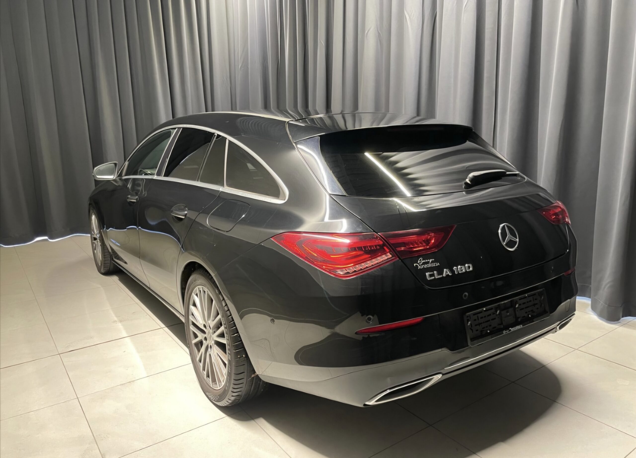 MERCEDES-BENZ CLA 180