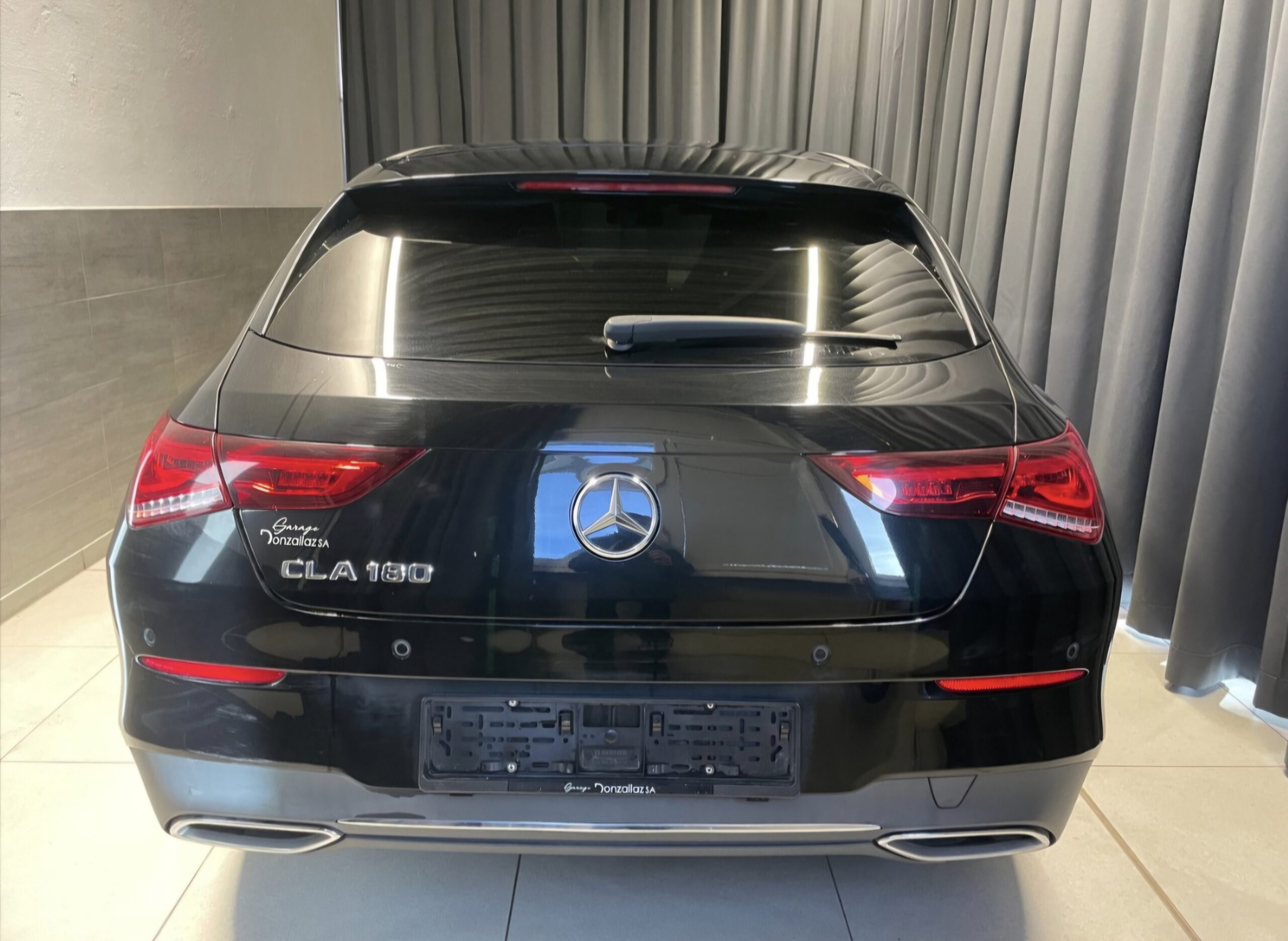 MERCEDES-BENZ CLA 180