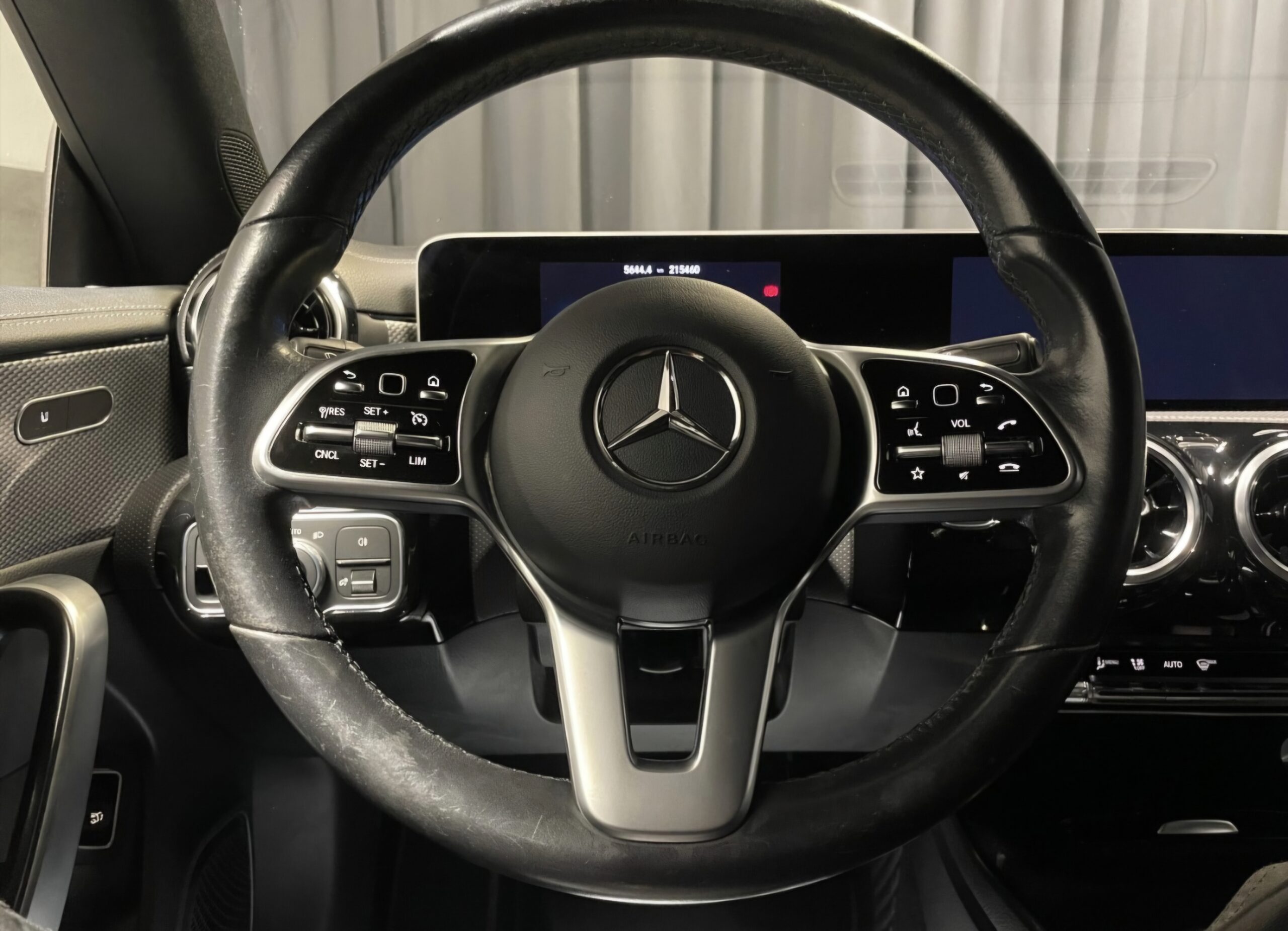 MERCEDES-BENZ CLA 180