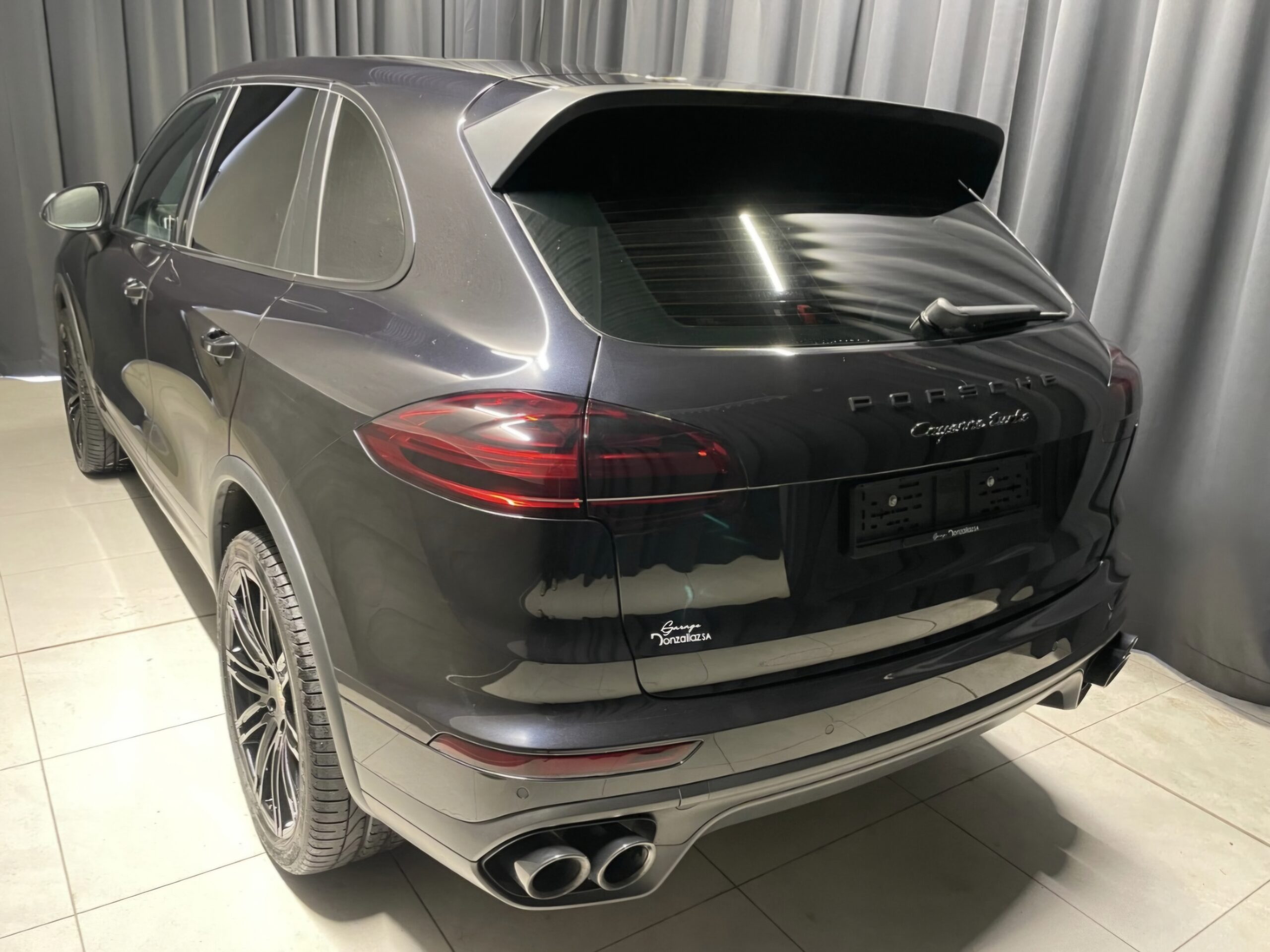 PORSCHE CAYENNE